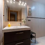 Apto Pasaje Gran Capitan *